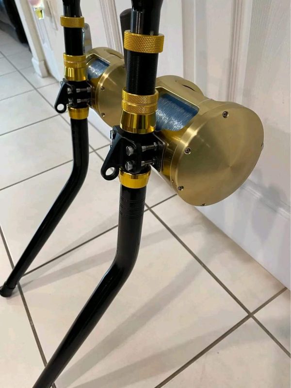 2 Shimano Tiagra 80W 2 speed reels and rod - Image 3