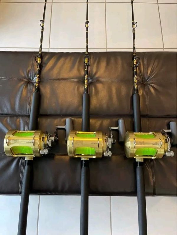 3 Shimano Tiagra 50W 2 speed reel with rods