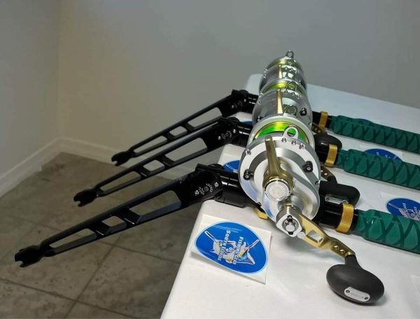 3 Shimano Talica 25II 2 speed reels and rods - Image 4