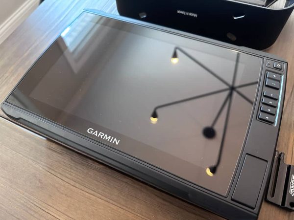 Used Garmin Ultra 106sv with Gt56UHD TM Transducer - Image 4